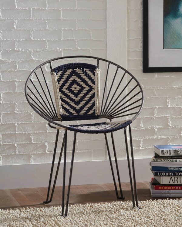 ACCENT CHAIR - Image 2