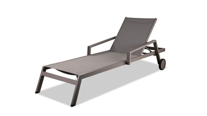 OUTDOOR CHAISE